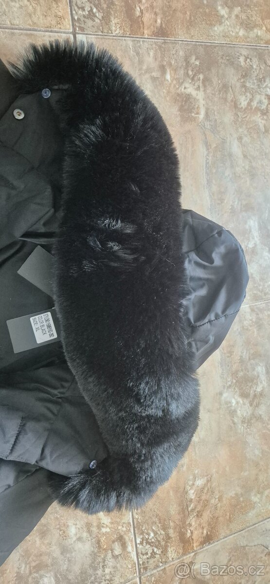 Nový kabát zimní černý v. L - 15