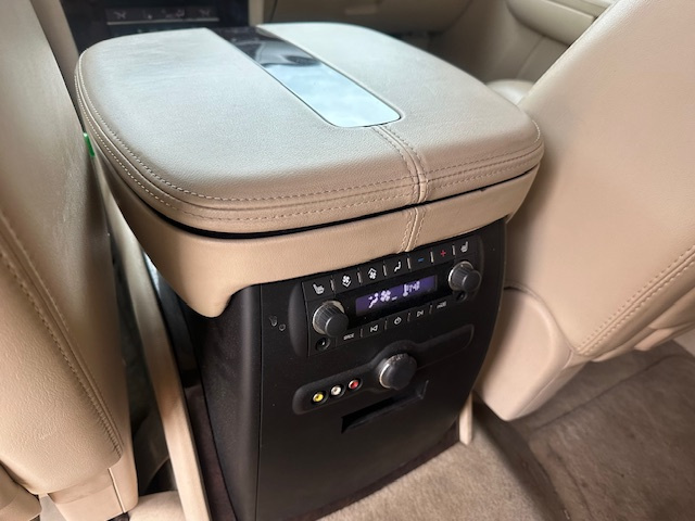 Cadillac Escalade ESV podvozek FTS i na splátky každému - 15