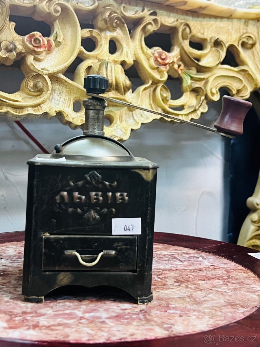 Mlýnek na kávu - 15