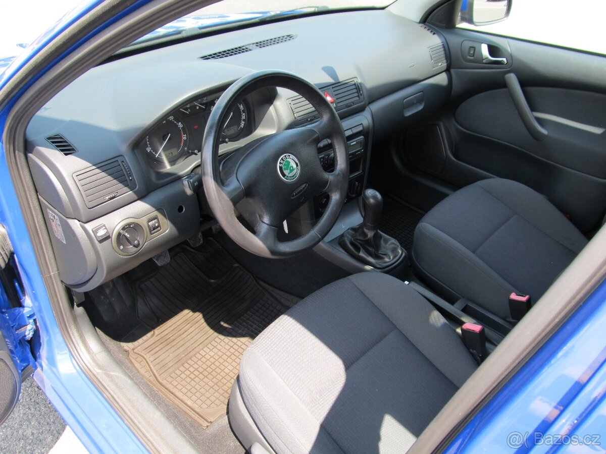 Škoda Octavia 1.6 i combi ČR 1.maj - 15