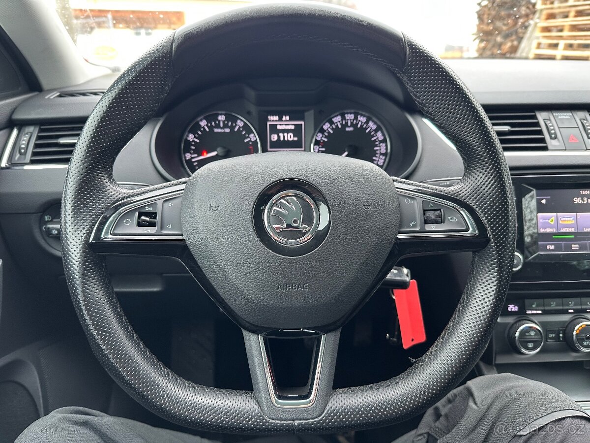 ŠKODA OCTAVIA 3 manuál benzín elegance model 2015 - 15