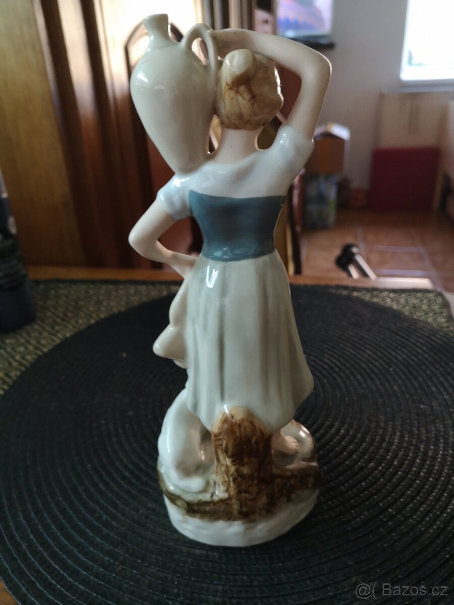 porcelánové sošky značené - 15