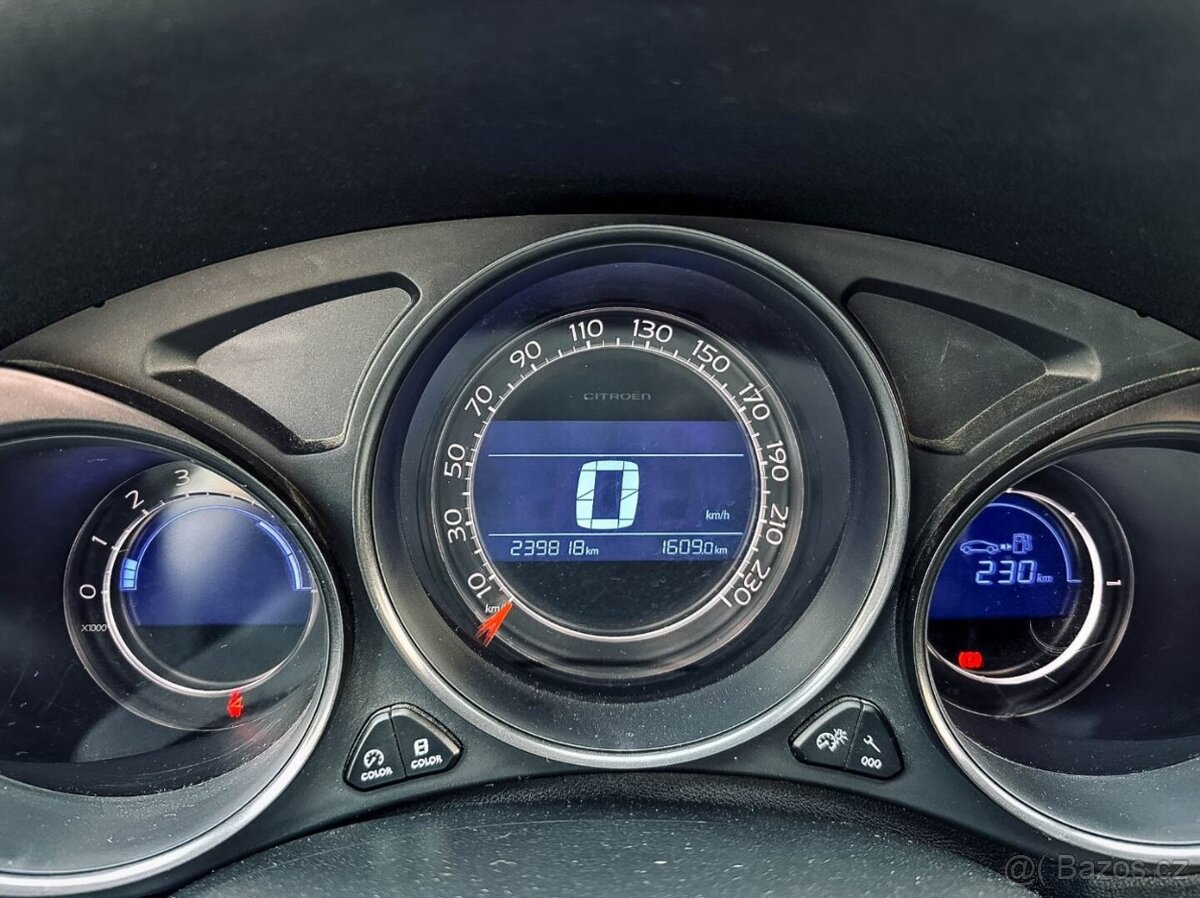 Citroën C4 1.6 HDi 110k Exclusive - 15