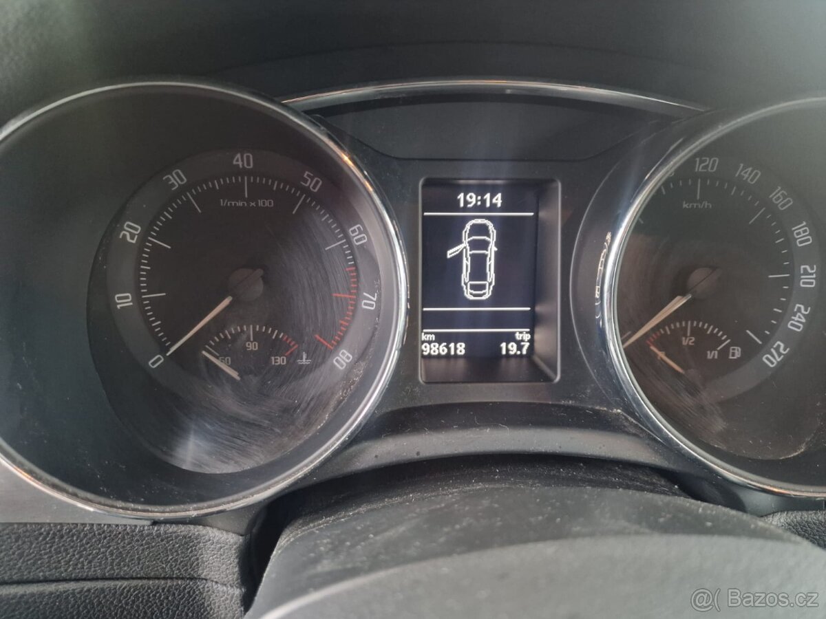 Škoda Superb 2 facelift elegance 1.8 tsi 118kw rok 2013/14 - 15