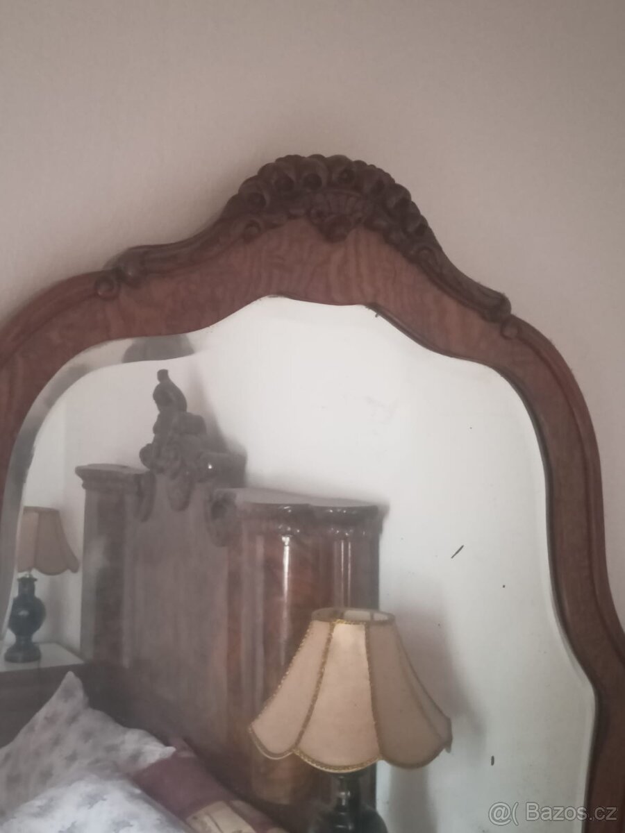 Starý nábytek - 15