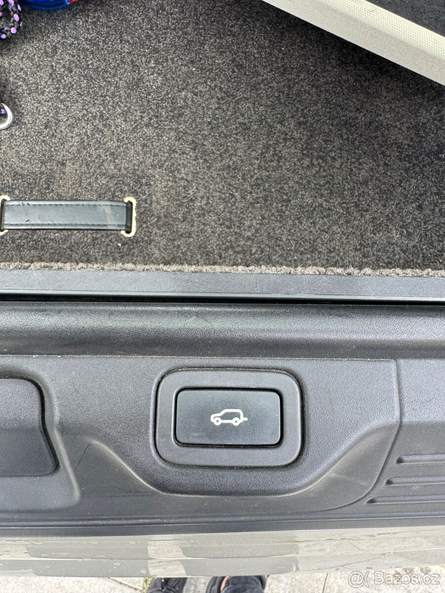 Land Rover Range Rover 4.4 SDV8 Autobiography-luxusní výbava - 15