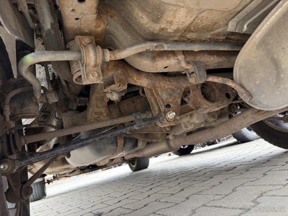 Nissan X-trail 2.2dCi 100kW - r.v. 7/2005 - náhradní díly - 15