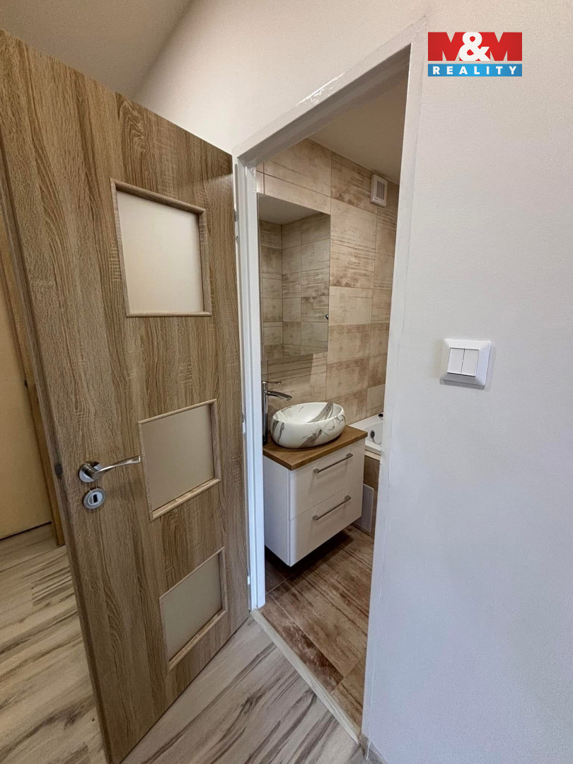 Prodej bytu 3+1, 57 m², Karviná, ul. Sovova - 15