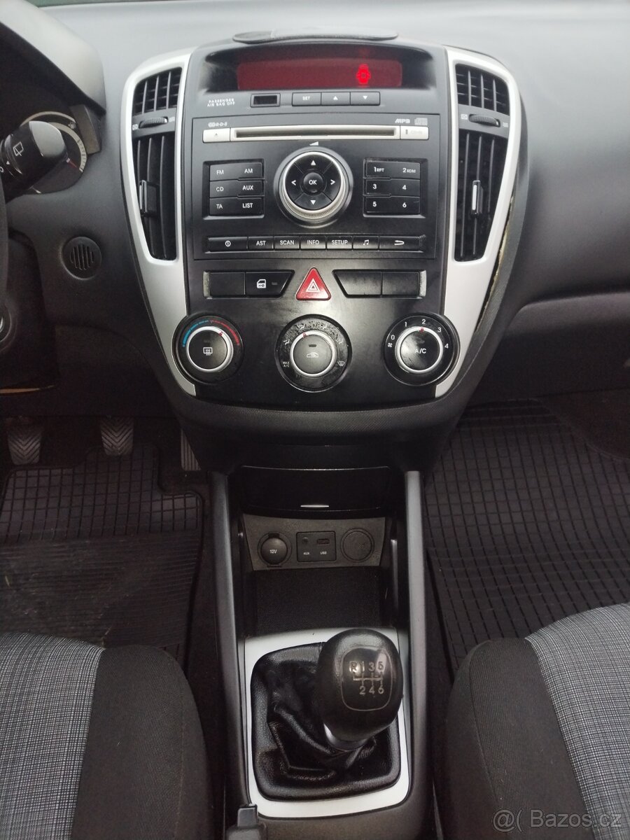 Kia Ceed 1.6 benzín+LPG, 6KVALT-KOUP. ČR,CEBIE,PO SERVISU - 15