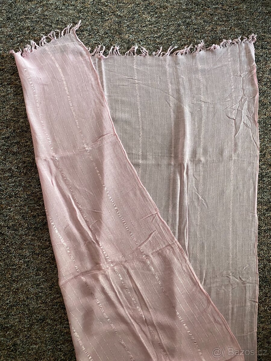 Nový šátek Avon - světle růžový, decentní vzor - 15