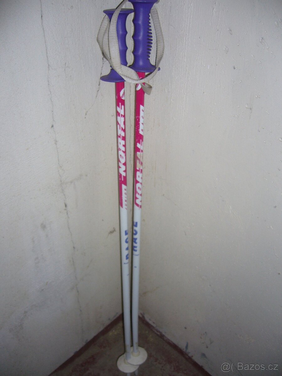 Lyže, vázání, přeskáče a hůlky - 15