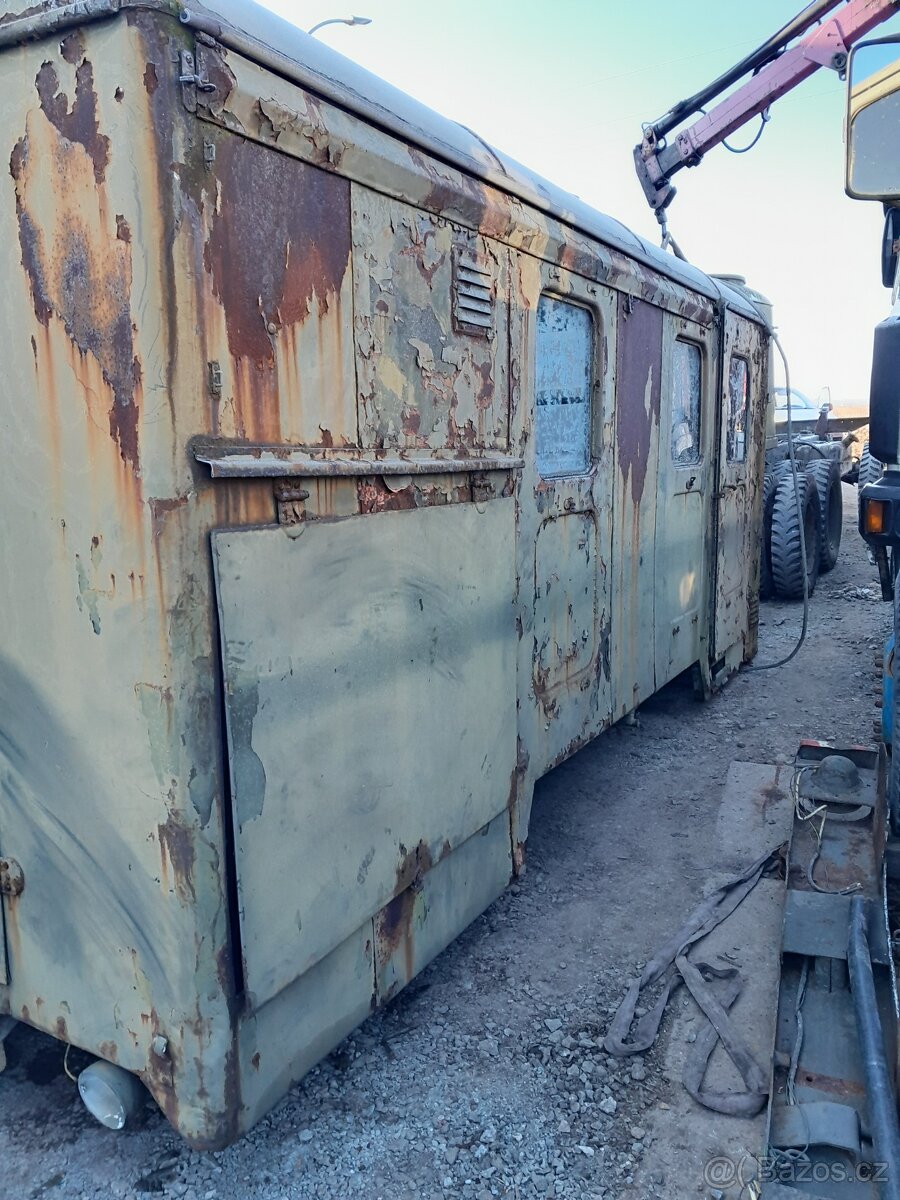 Skříňova nástavba, dílna V3S - 15