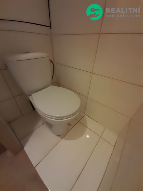 Prodám 1+1 v Lokti - 15