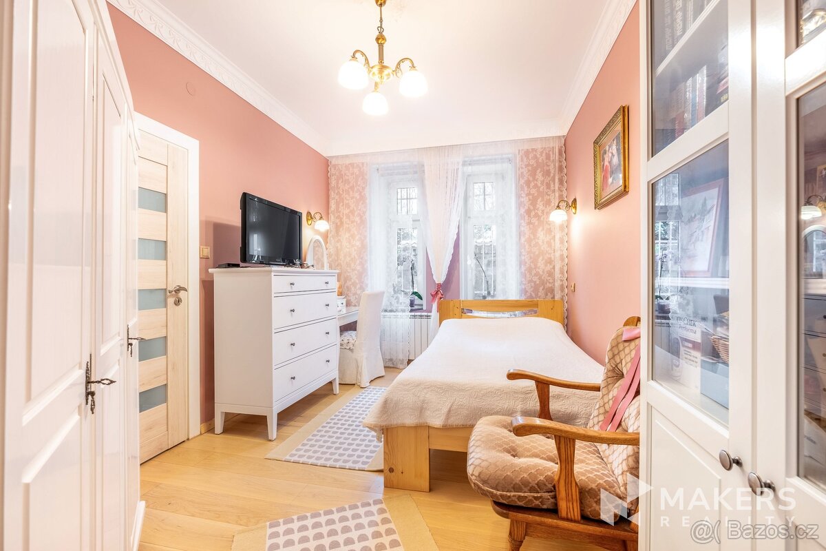 Prodej bytu 4+1, 120,5 m², historický dům, Teplice, ul. Na S - 15