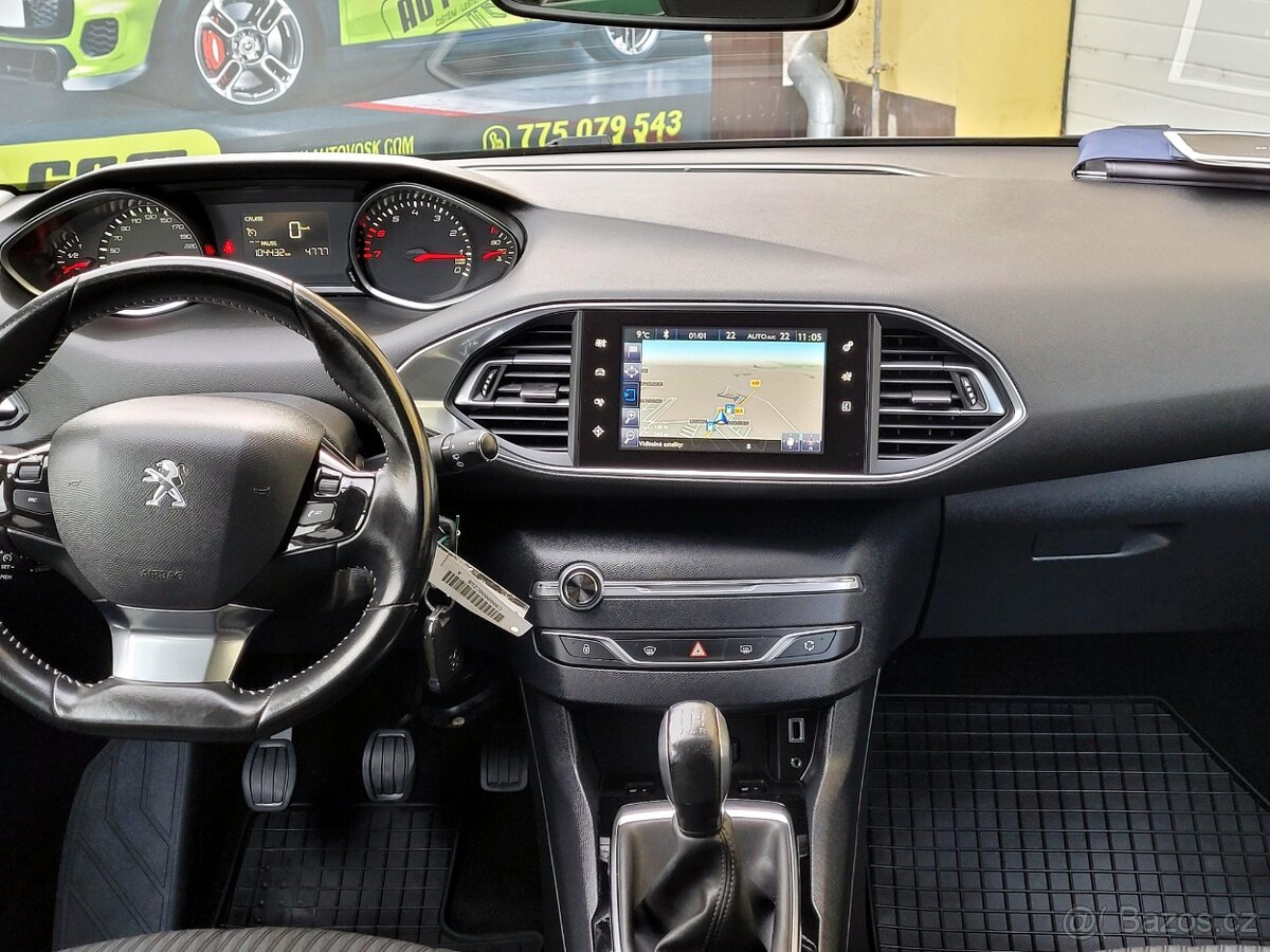 Peugeot 308, 1,2 PT/110hp,CZ, SERVISNÍ KNÍŽKA - 15