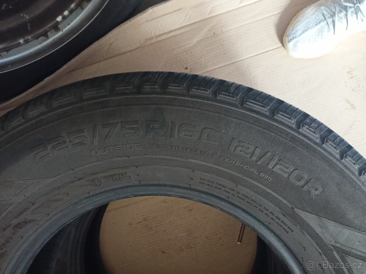 Prodám 3 x páry dodávkových pneu 225/75/16 C - 15