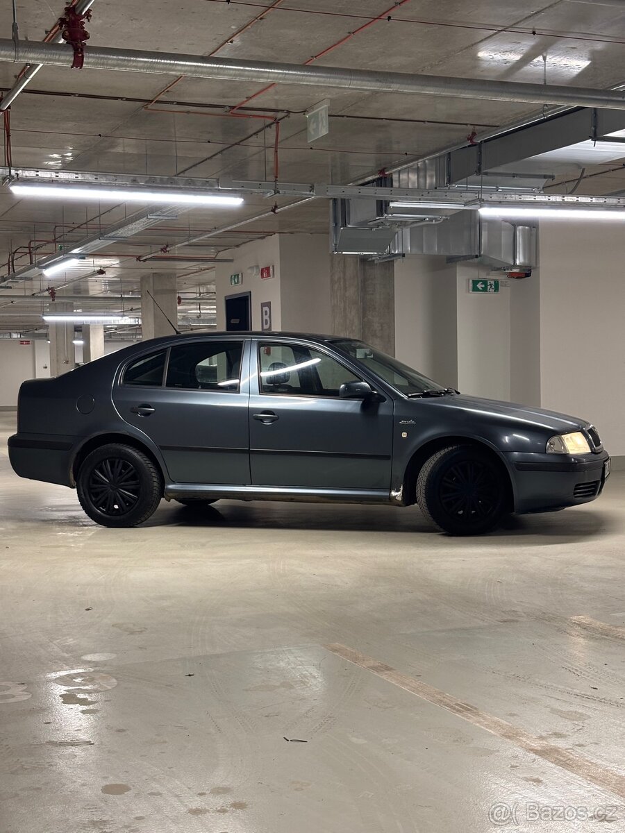 Škoda Octavia Tour 1.6 MPI - 15