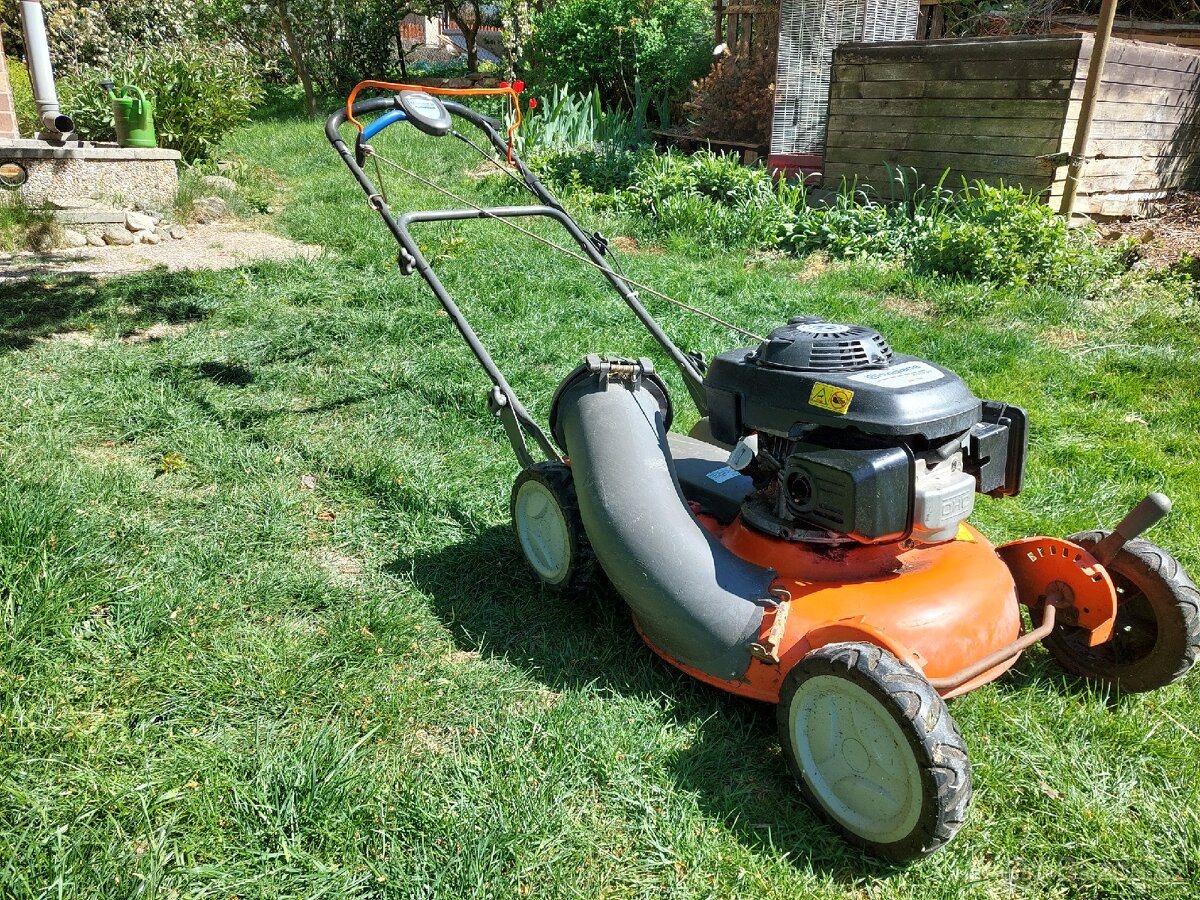 Sekačka Husqvarna - 15