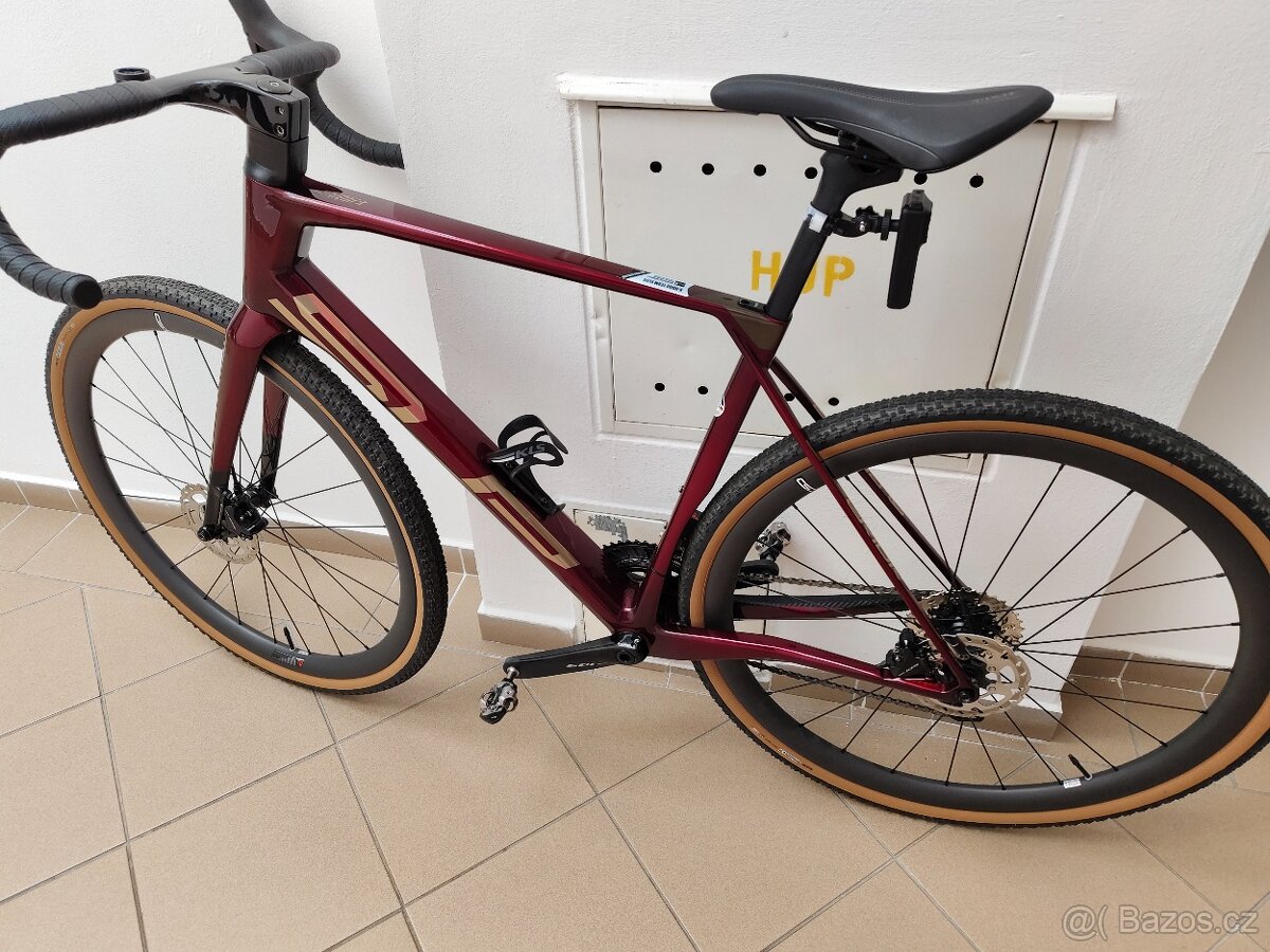 Superior X-Road Di2. L-56 silnice-gravel. - 15