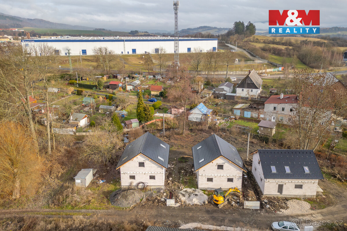 Prodej rodinného domu, 160 m², Ostrov - 15