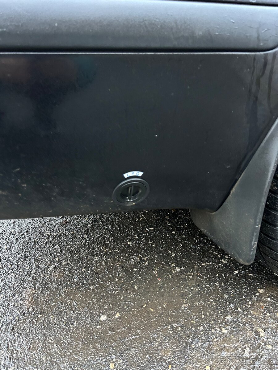 Škoda Octavia 1 - kombi benzin -LPG 1,6 - 15