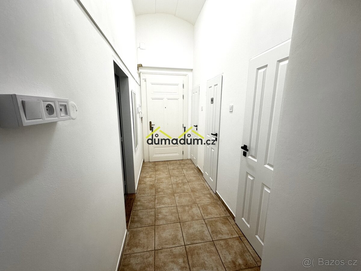 Kancelář v srdci prestižní čtvrti Karlín - 15