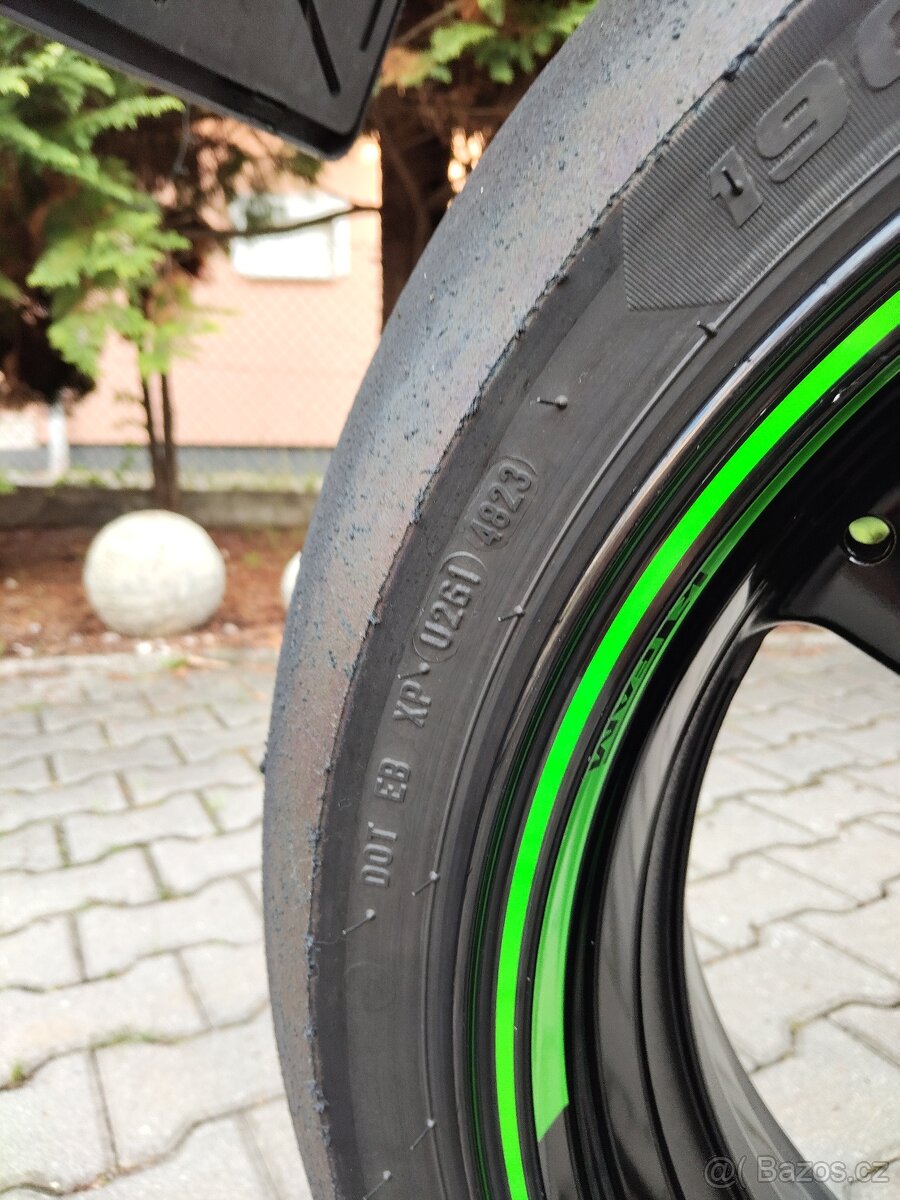 Kawasaki zx10r 2013 - 15