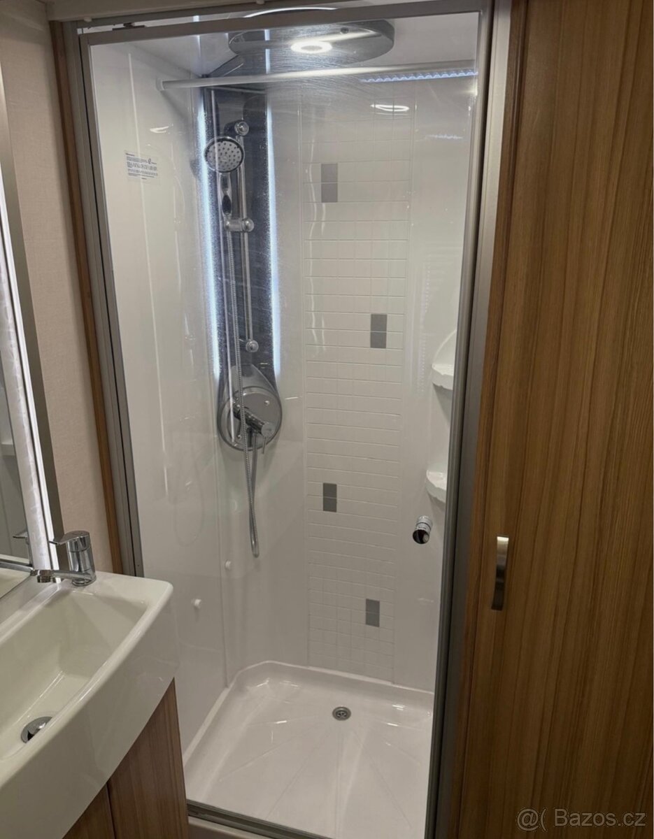 Luxusní zimní karavan Lunar Clubman CK 2019 – ALDE - 15