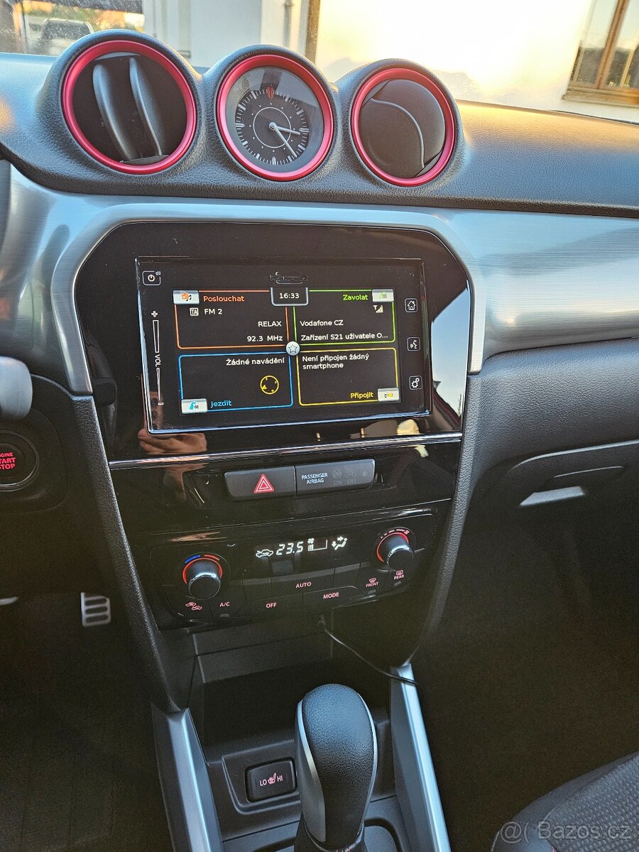 Suzuki Vitara 1.4 BoosterJet 4x4, AT, 103kW, rv. 2018 - 15