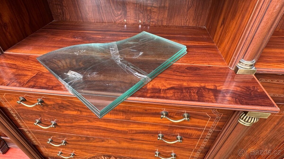 Prodám krásnou zachovalou obývací stěnu - 15