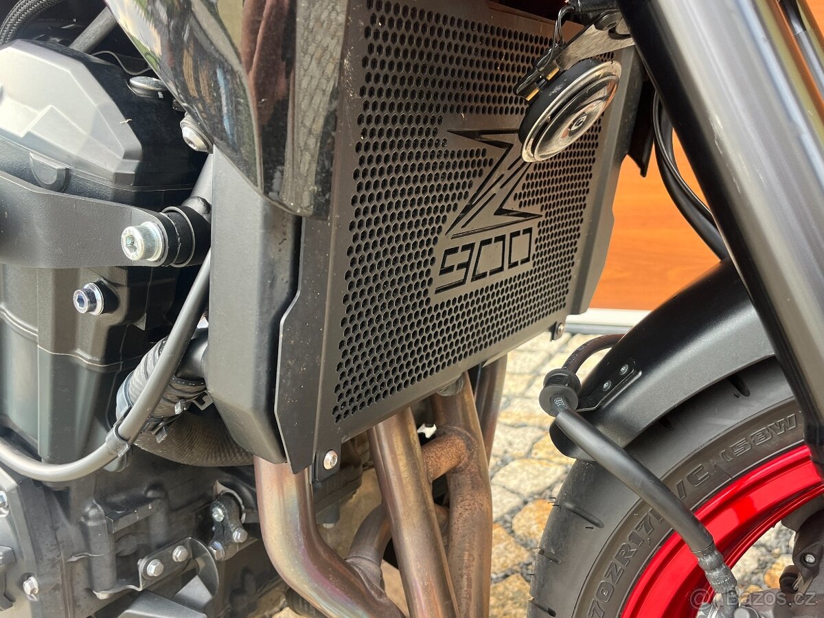 KAWASAKI Z900 - 15