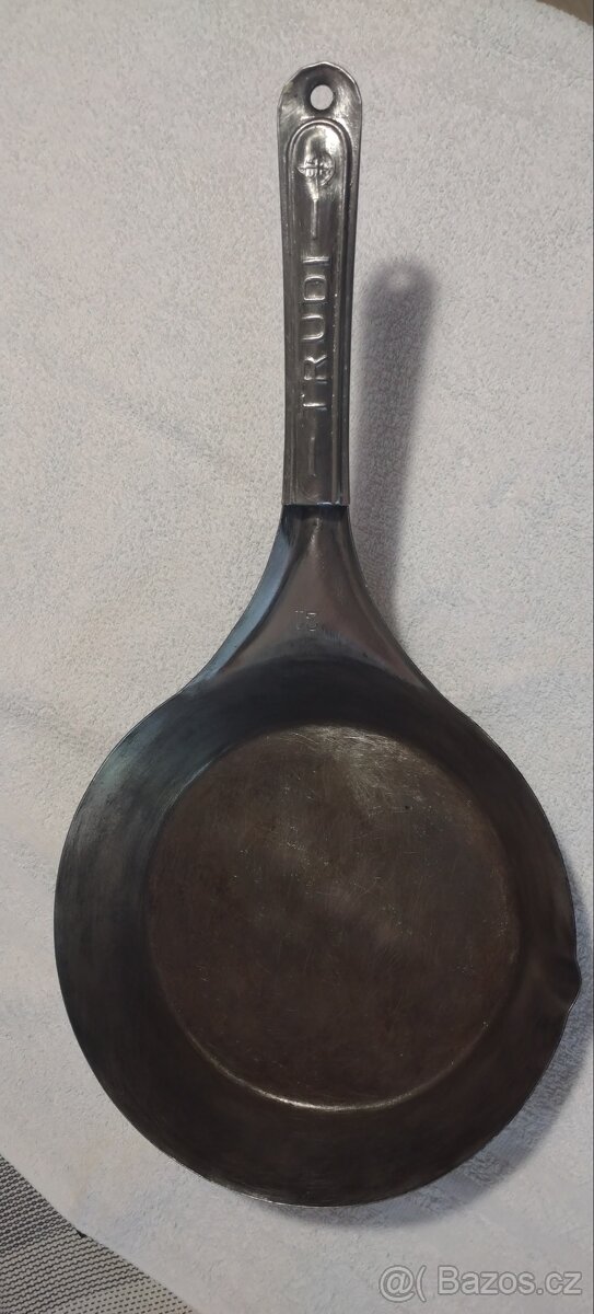 PÁNEV TRUDI - 15
