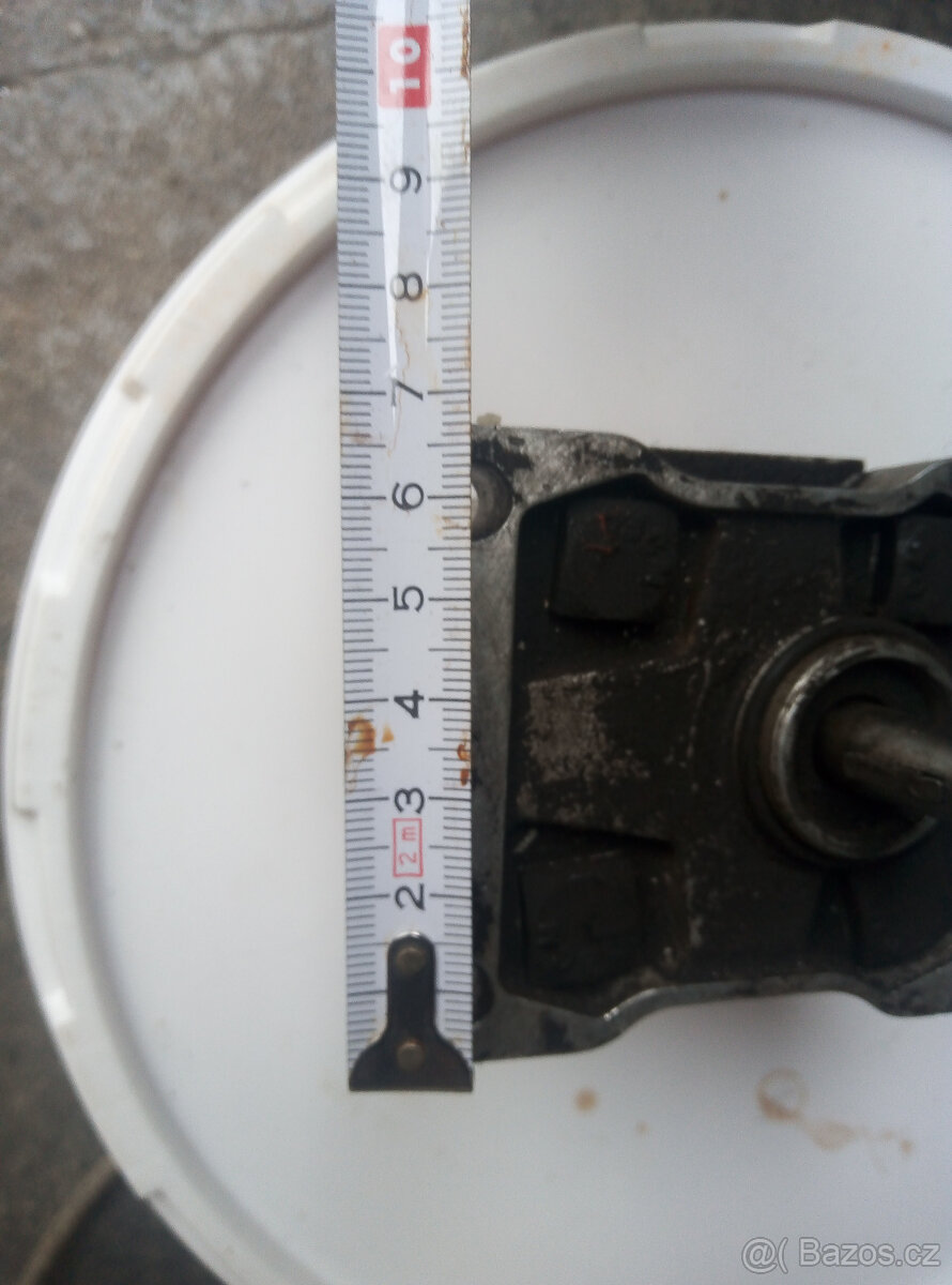 hydraulické čerpadlo 2 různé kusy - 15