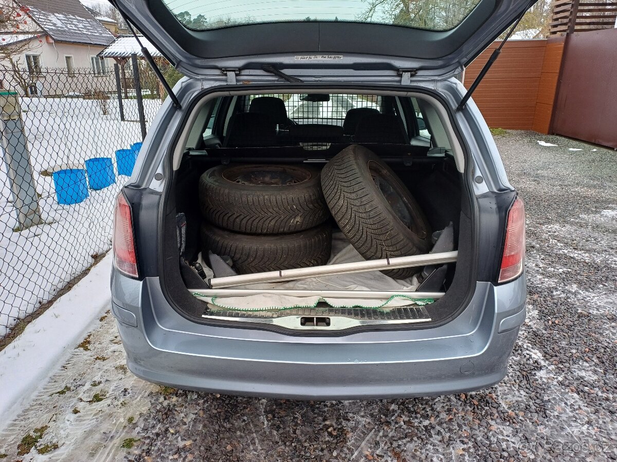 Benzínová Opel Astra 1.8 ..16V Tempomat - 15