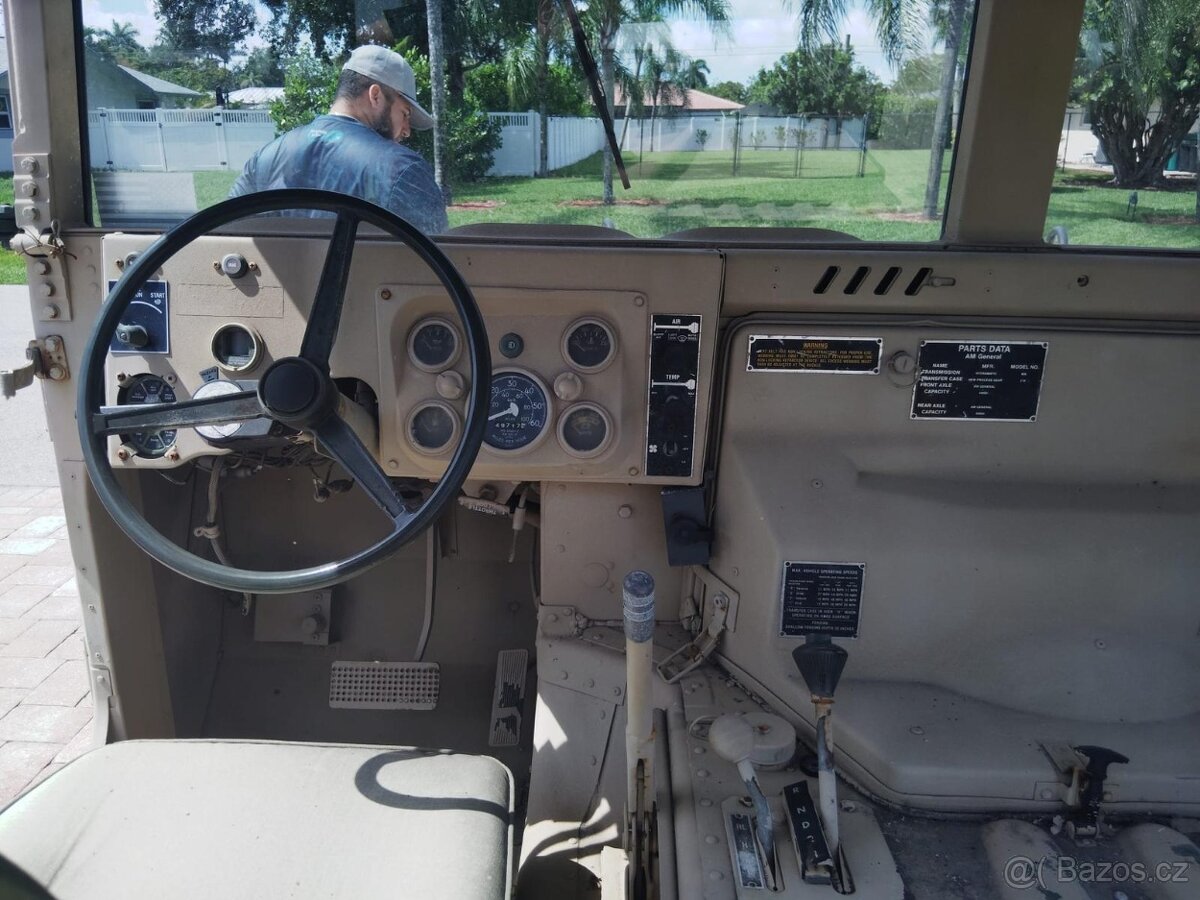 Hummer H1 Humvee - 15