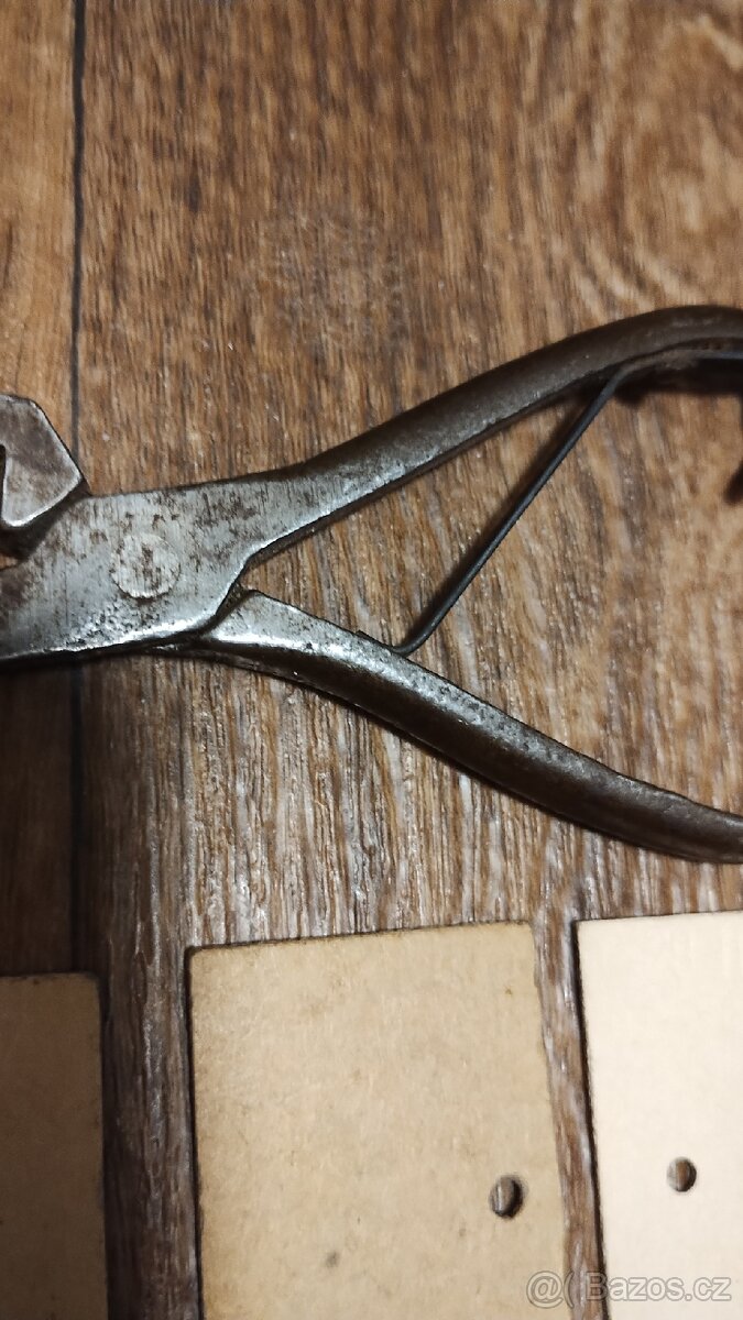 Kleště a 6 ks jízdenek na ČSD - 15