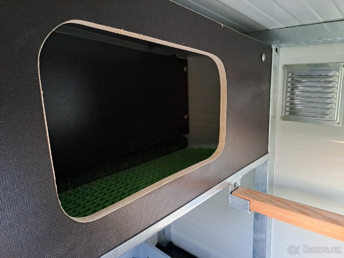 KURNÍK PRO SLEPICE - 15