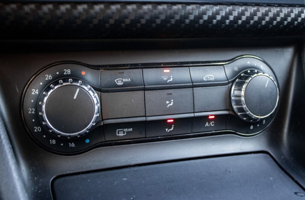 Mercedes-Benz A trieda 180 CDI BlueEFFICIENCY, 80kW (2012) - 15
