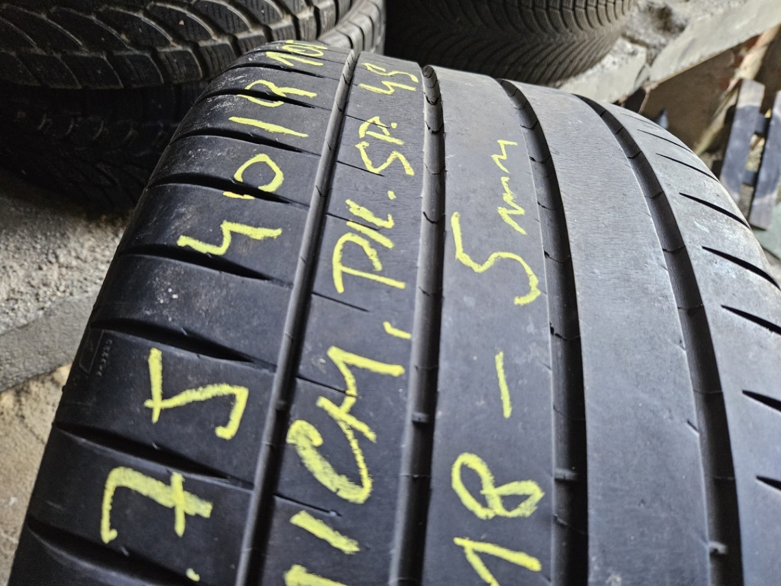 275/40R19 - 15