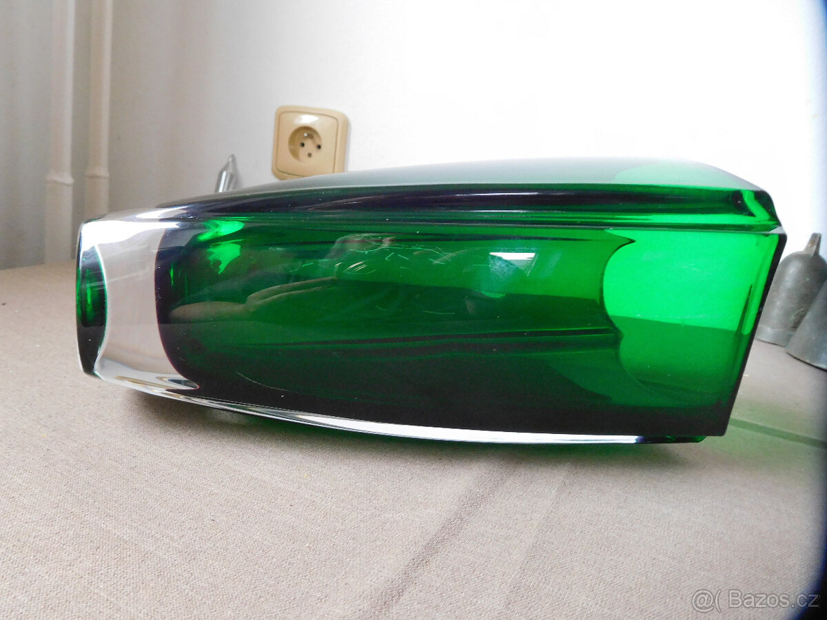 ZAJÍMAVÁ VÁZA - HUTNÍ SKLO - 15