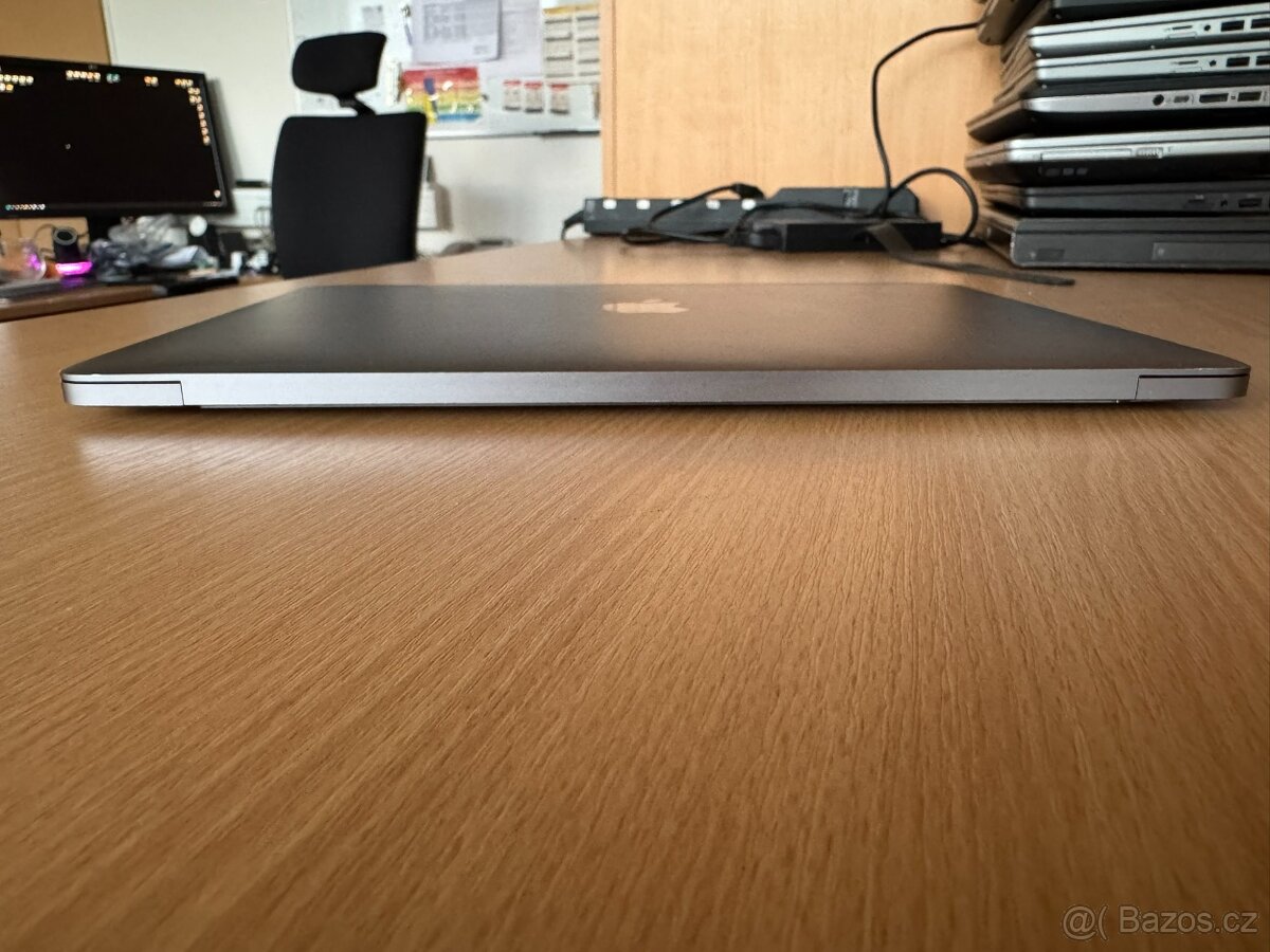 Apple Macbook Pro 13'' 2017 i5, 16GB, 256 SSD - 15