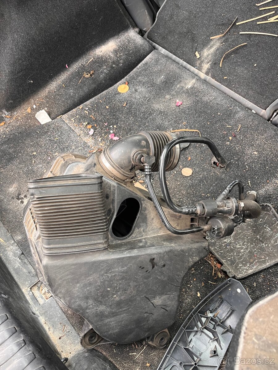 díly BMW E87 116i - 15