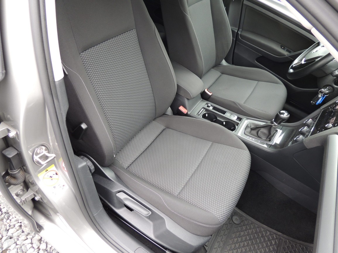 VW Golf Variant 1.6TDi,85kw,2018,2.maj.-21%DPH - 15