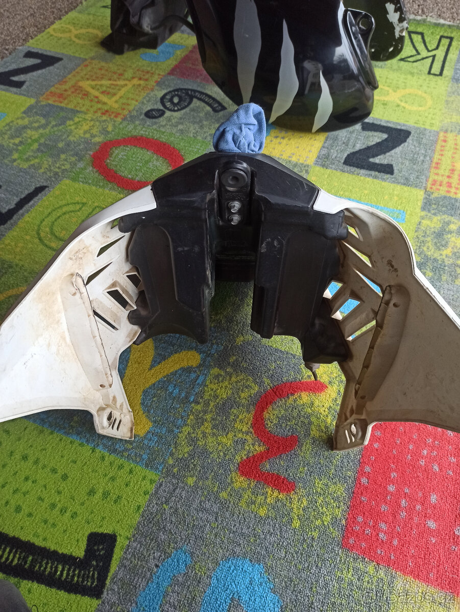 Nádrže benzínové na různé motorky - 15