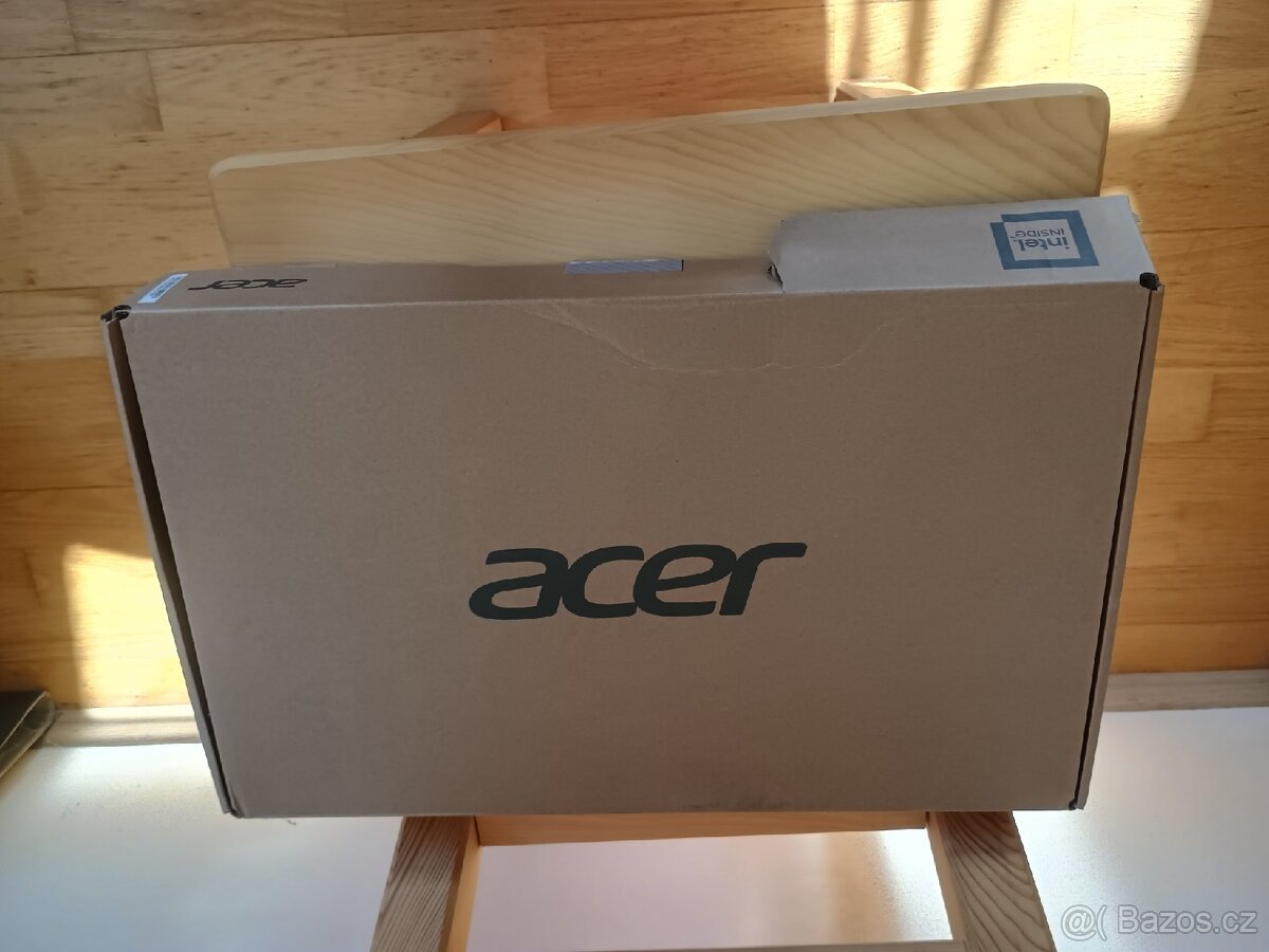Acer Travelmate P2 se zárukou - 15