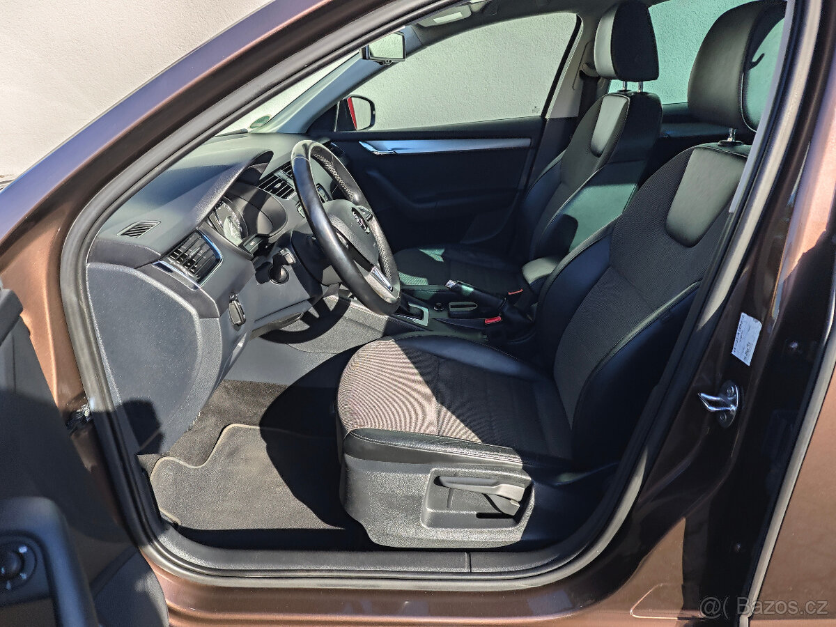 Škoda Octavia 1.4 TSi Elegance NAVI DSG - 15