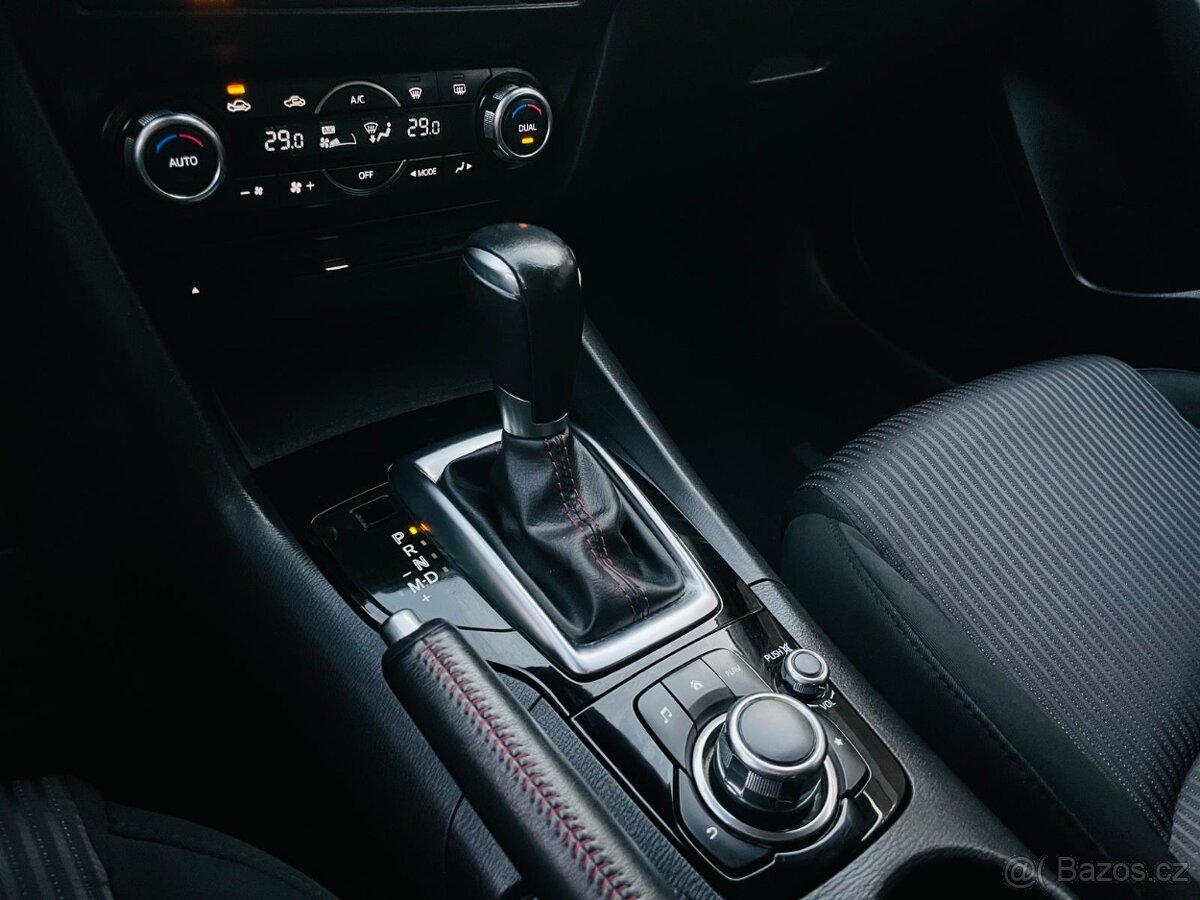 Mazda 3 2.0i BENZIN AUTOMAT VÝHŘEV LED SENZORY - 15