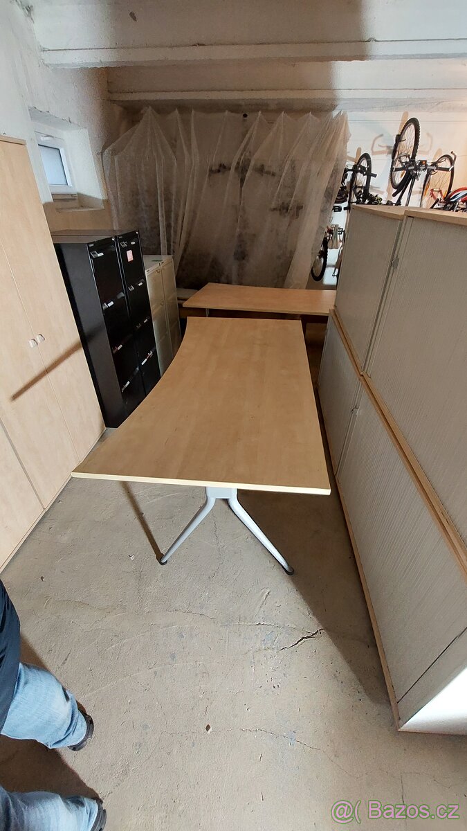 Kancelářský nábytek - 15