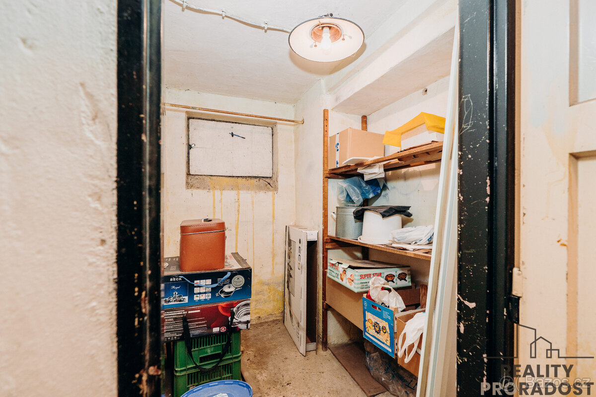 Prodej bytu 3+1 71m² se zahrádkou a dvougaráží – Nádražní - 15