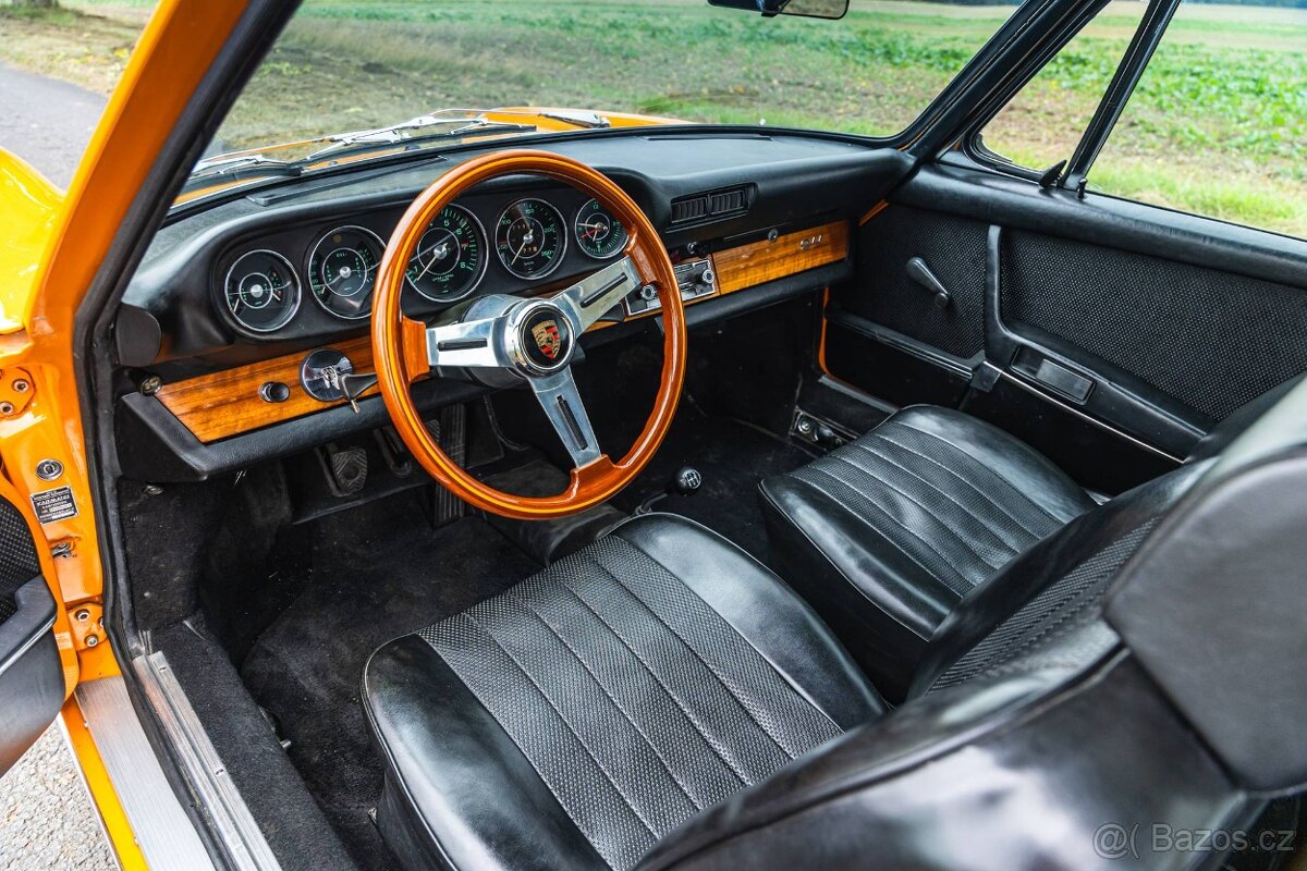 Model Porsche 911T 1968 - 15